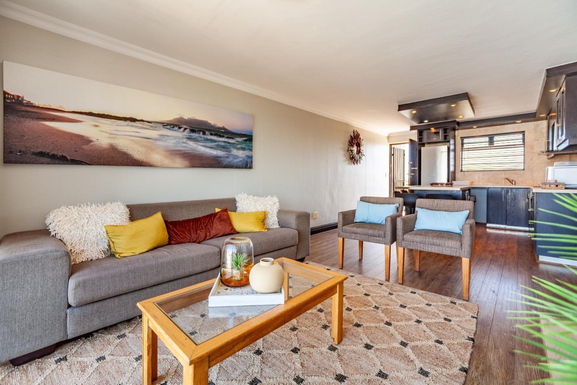 Apartment Luxury 3 Bedroom Duplex Penthouse With Communal Swimming Pool Kapstadt
