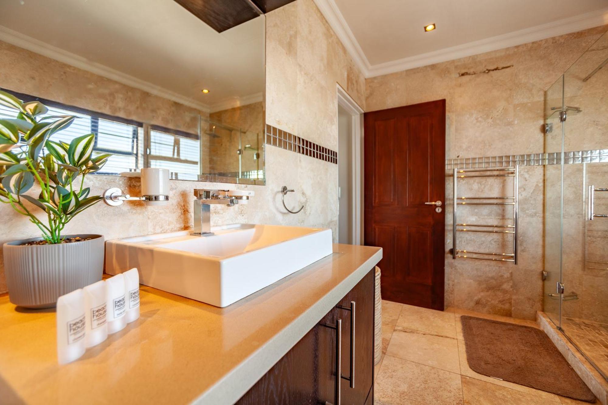 Luxury 3 Bedroom Duplex Penthouse With Communal Swimming Pool Apartment