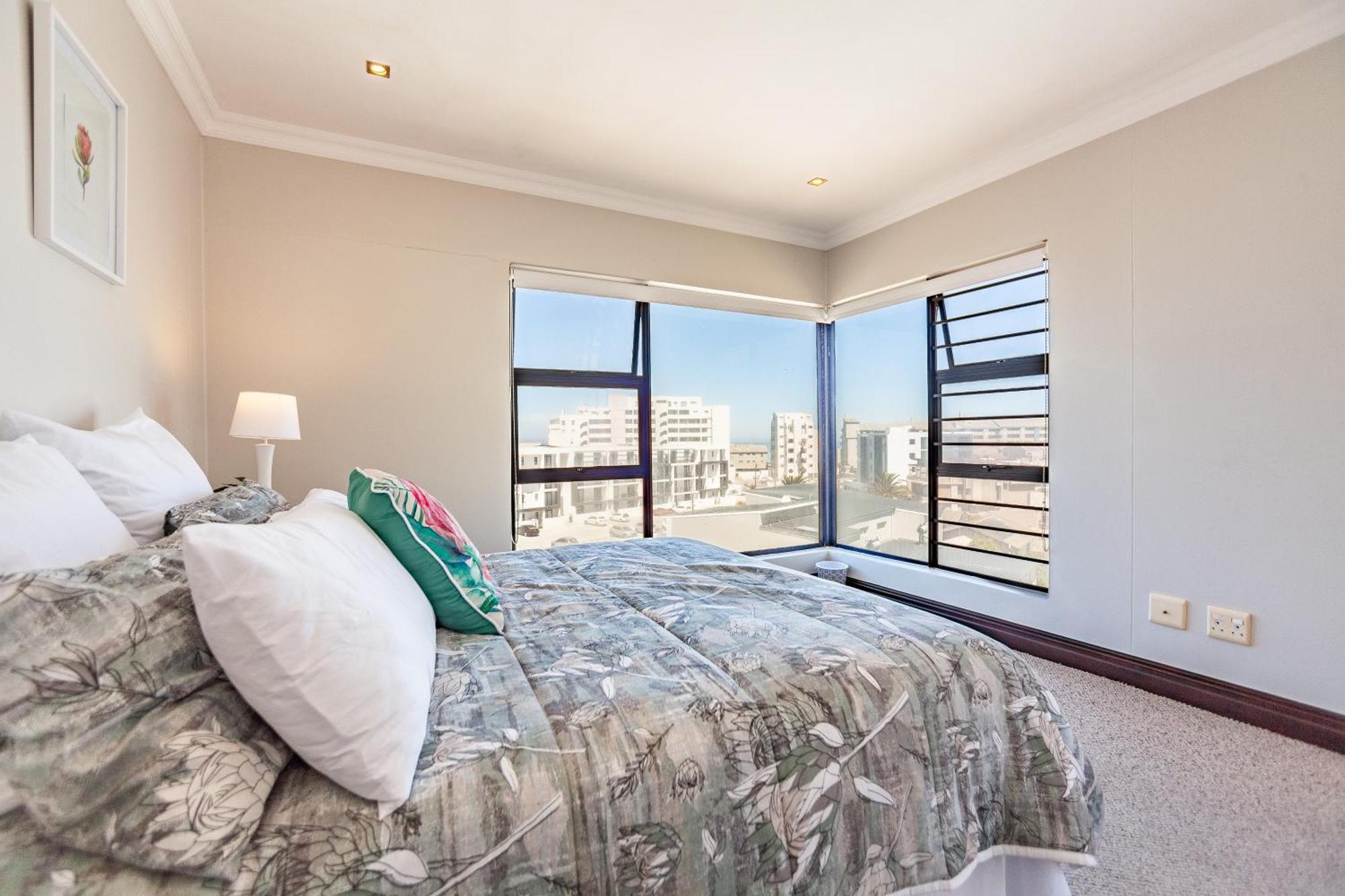 Apartment Luxury 3 Bedroom Duplex Penthouse With Communal Swimming Pool